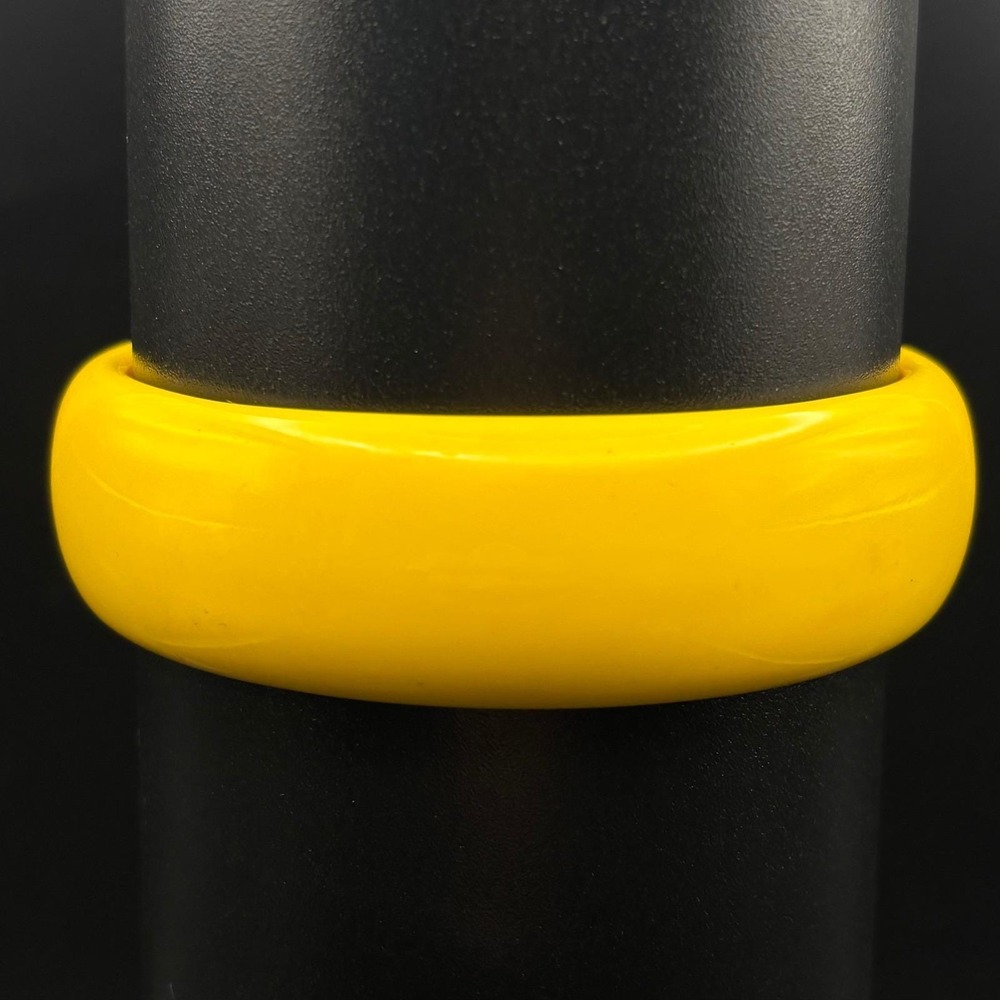 Vintage Lucite Bangle Yellow Chunky Domed Bracelet Size 8